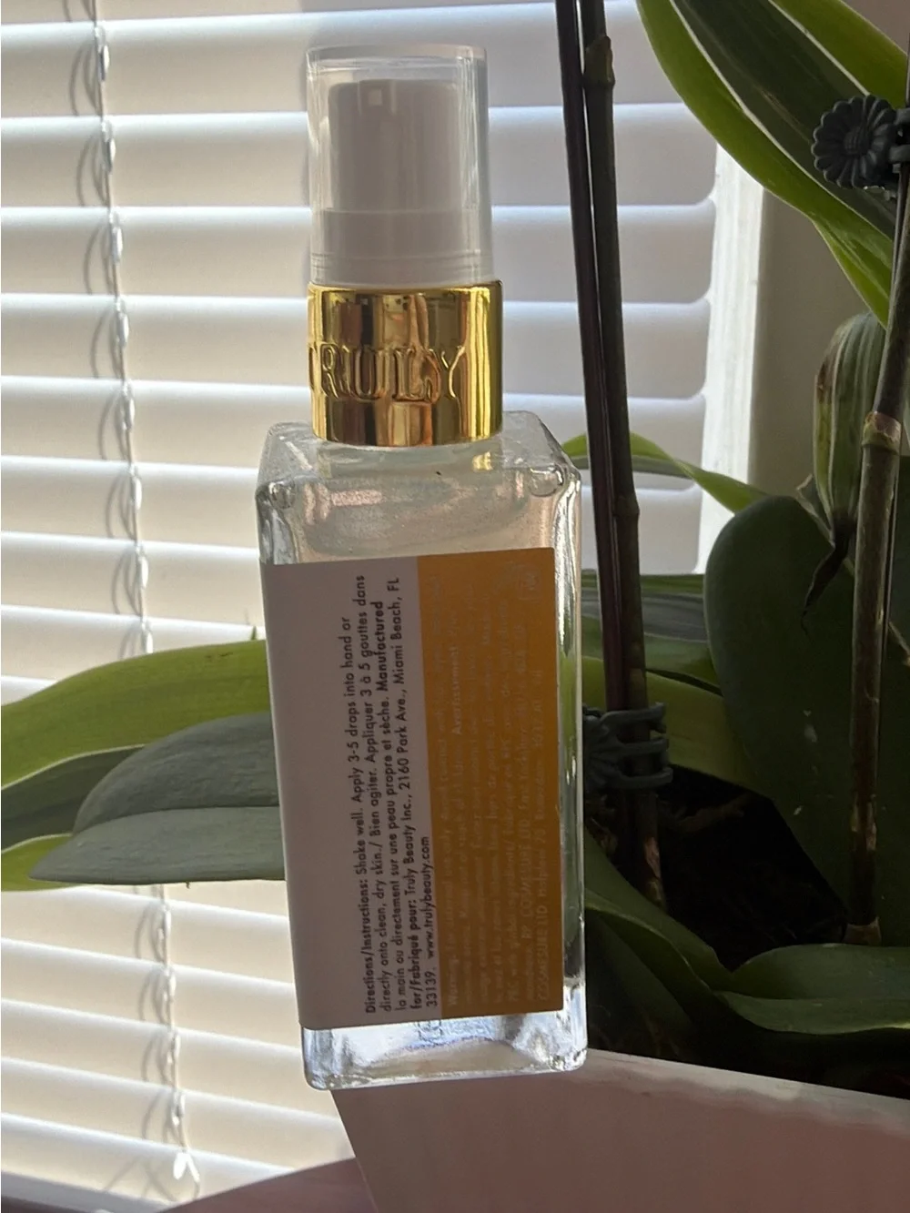 Vanilla Baby Body Oil Spray — White & Gold Bottle